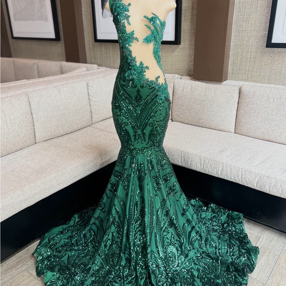 Emerald Green Sequin Mermaid Gown